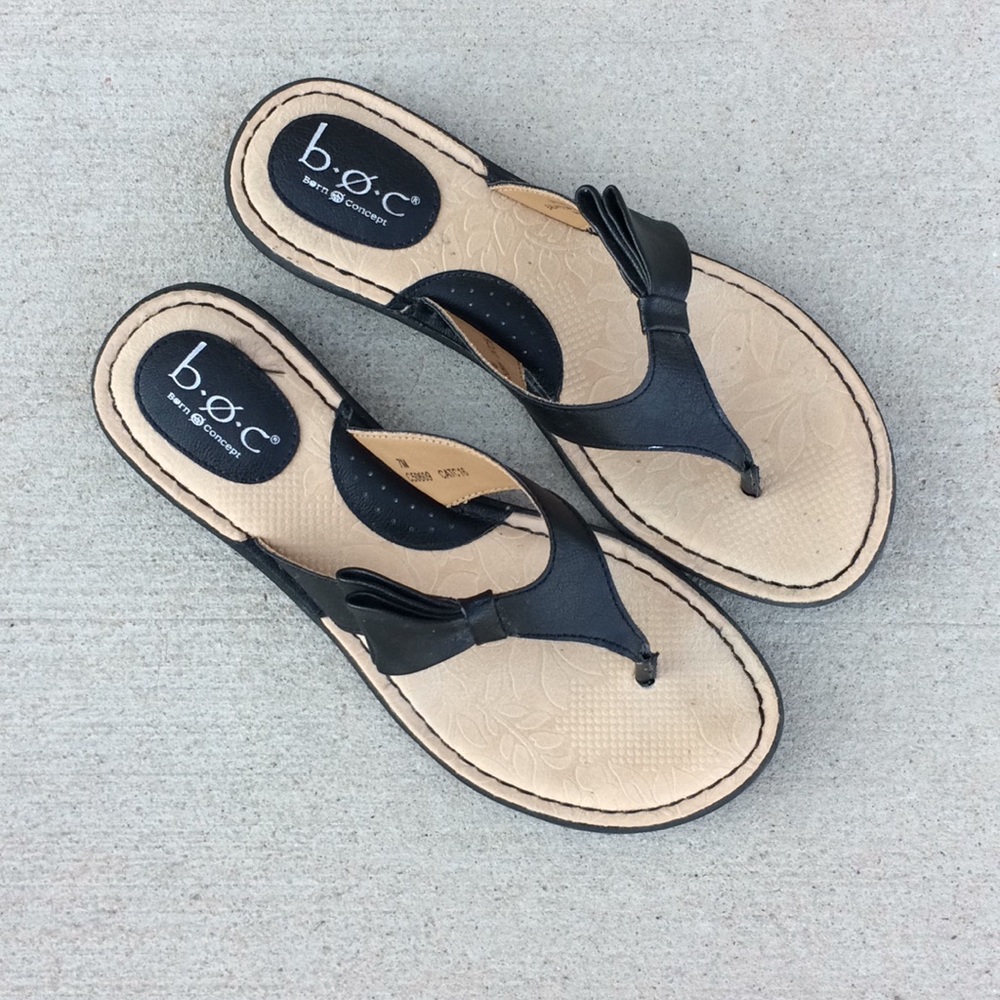 Born Concept sandals thongs black size 7